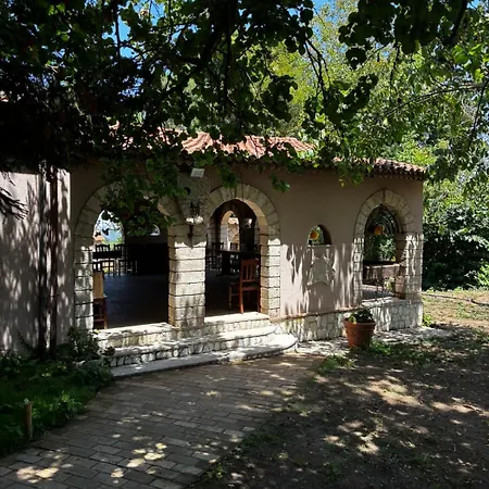 Curatola
