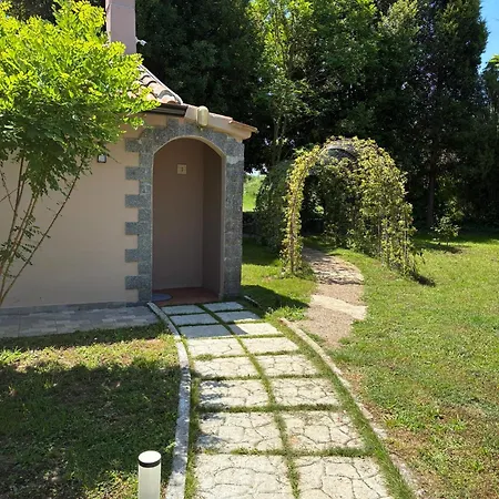 לינה וארוחת בוקר Curatola