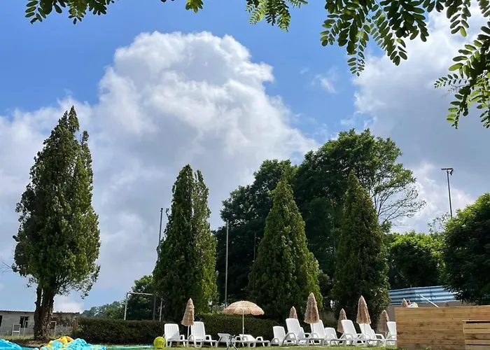 ベッド・アンド・ブレックファスト Curatola Comerconi